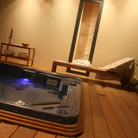 Esprit D'ailleurs Couette-café 3*