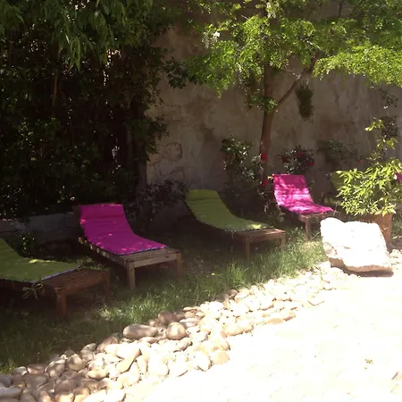 Esprit D'ailleurs Bed & Breakfast